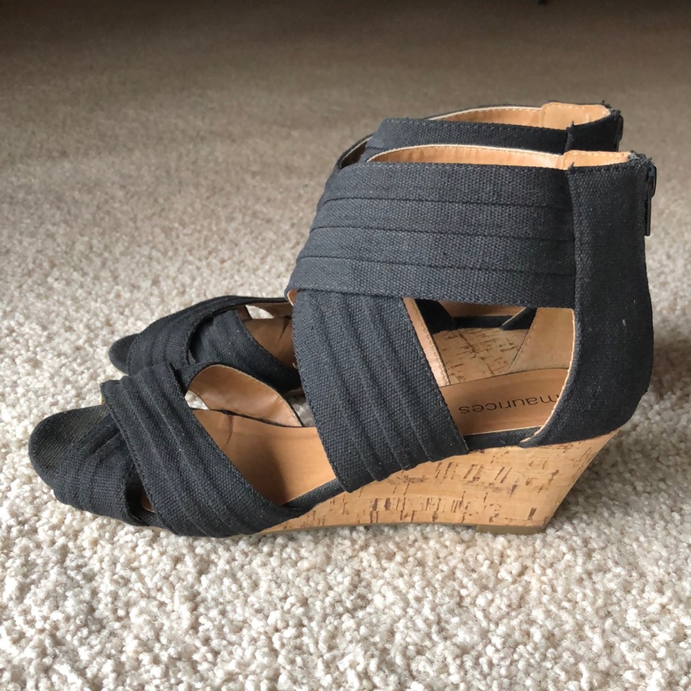 Black canvas wedges